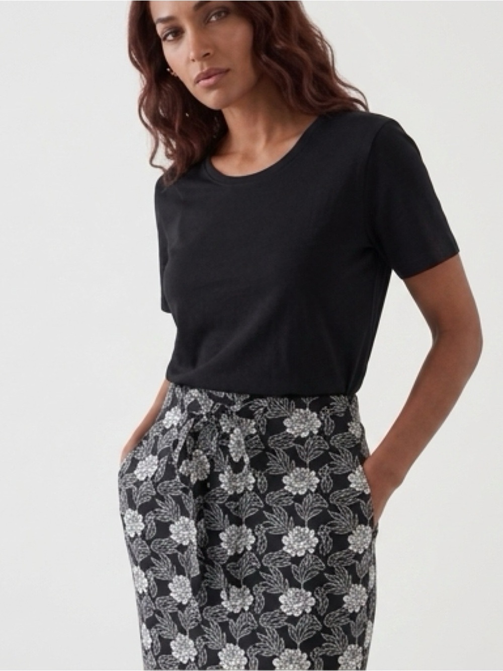 Classic Black & White Floral Pencil Skirt | Size PM